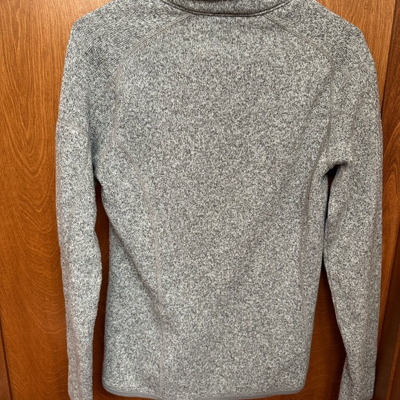Patagonia Women's Better Sweater® 1/4-Zip Fleece - like new. Worn 1-2 times - Picture 5 of 5